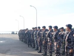 Danlanal Dumai Lepas Dua Unsur KRI Untuk Mendukung Distribusi Bantuan Kemanusiaan Ke Provinsi Aceh dan Sumut