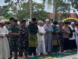 Shalat Istisqa Bersama, Danlanal Bintan dan Warga Tanjungpinang Memohon Hujan Untuk Bumi yang Kering