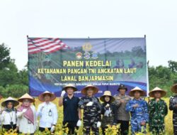 Pemprov Kalimantan Selatan Apresiasi Panen Kedelai Lanal Banjarmasin