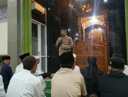 Tarawih Keliling Kapolsek Bekasi Barat di Masjid Jami Al Fallah, Ajak Warga Cegah Tawuran dan Perang Sarung